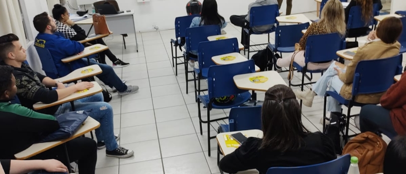 Curso de Administração promove bate-papo sobre marketing, tecnologia e dados