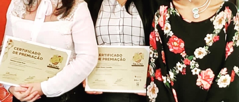 ACADÊMICA E DOCENTE DA PSICOLOGIA RECEBEM PRÊMIO VIRGÍNIA BICUDO EM BRASÍLIA